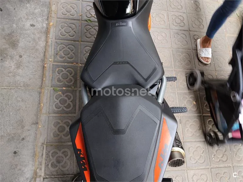 KTM 125 – Vista 12