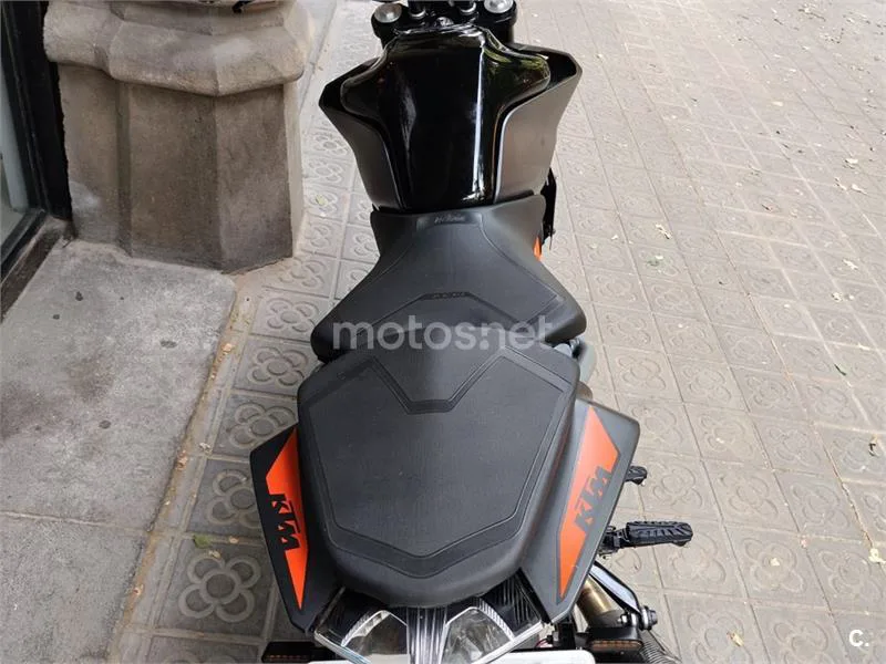 KTM 125 – Vista 13