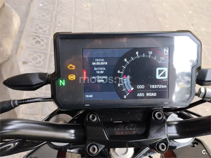 KTM 125 – Vista 9