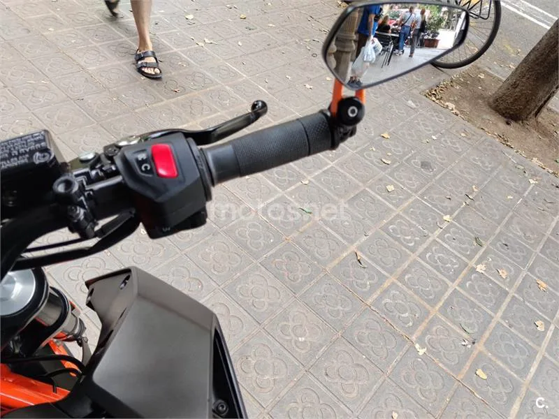 KTM 125 – Vista 10