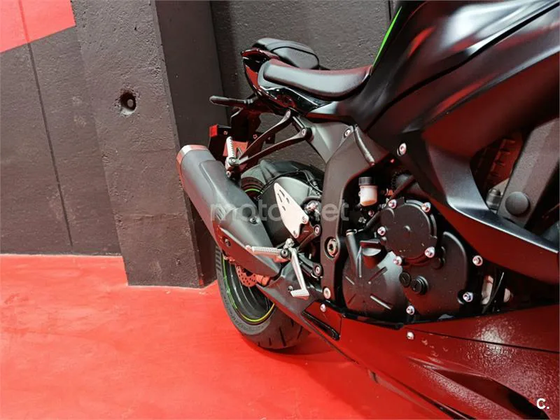 Kawasaki Ninja ZX-6R – Vista 12