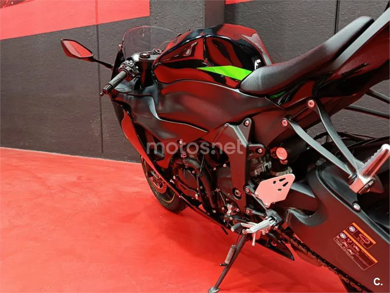 Kawasaki Ninja ZX-6R – Vista 14