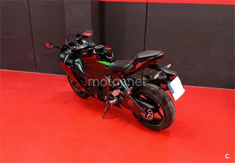 Kawasaki Ninja ZX-6R – Vista 10
