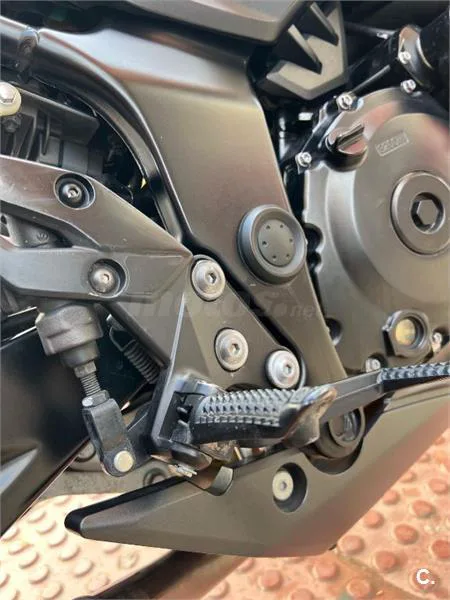 Suzuki GSX-S750 – Vista 8