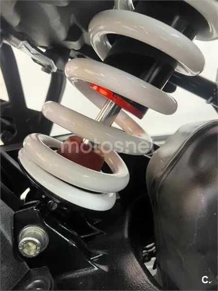 KTM 390 – Vista 22