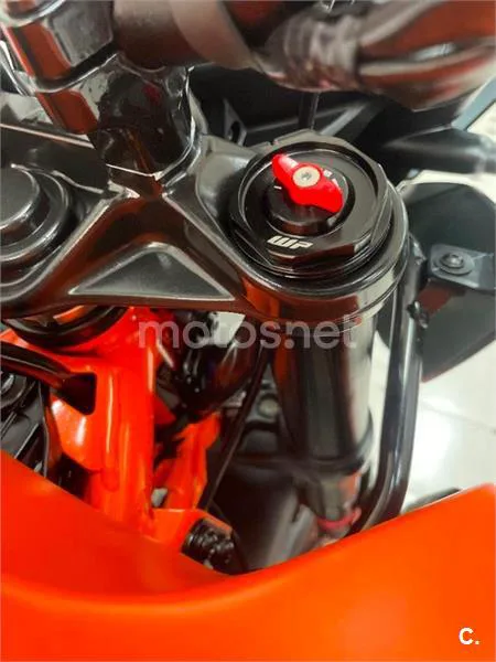 KTM 390 – Vista 23