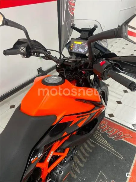 KTM 390 – Vista 9