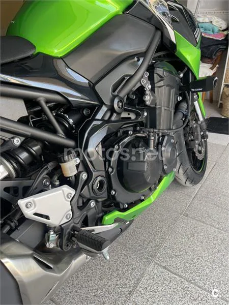 Kawasaki Z900 – Vista 11