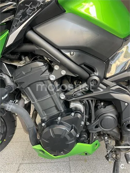 Kawasaki Z900 – Vista 6