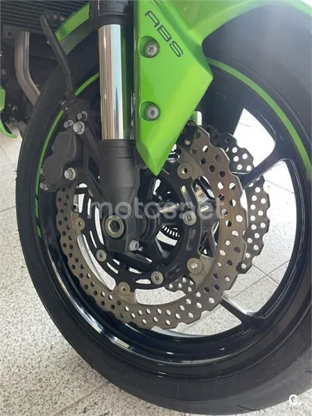 Kawasaki Z900 – Vista 7