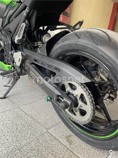 Kawasaki Z900 – Vista 8