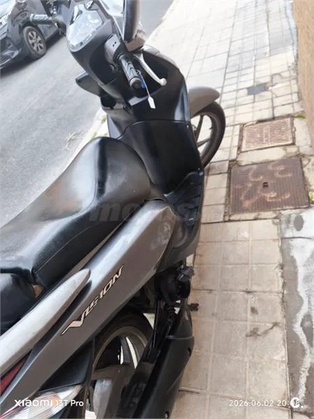 Honda Vision 110 – Vista 3