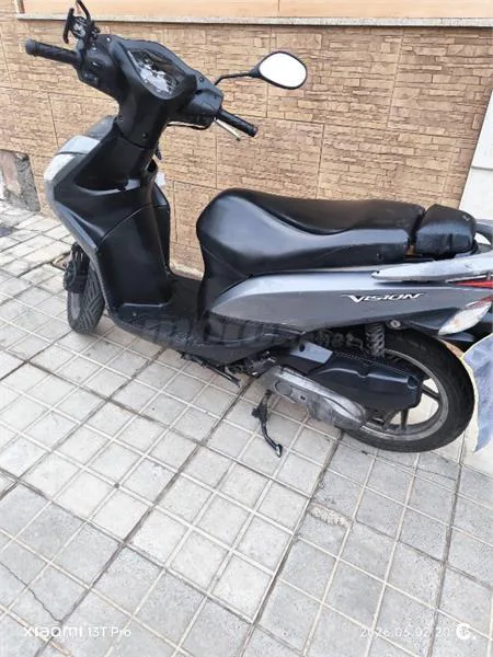 Honda Vision 110 – Vista 5
