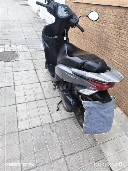 Honda Vision 110 – Vista 6