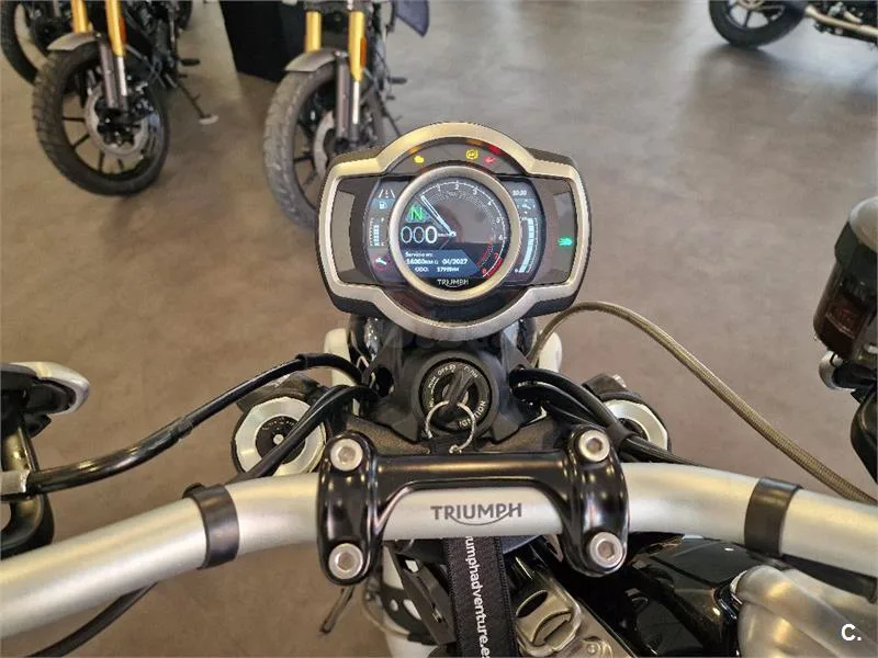 Triumph Scrambler 1200 – Vista 11