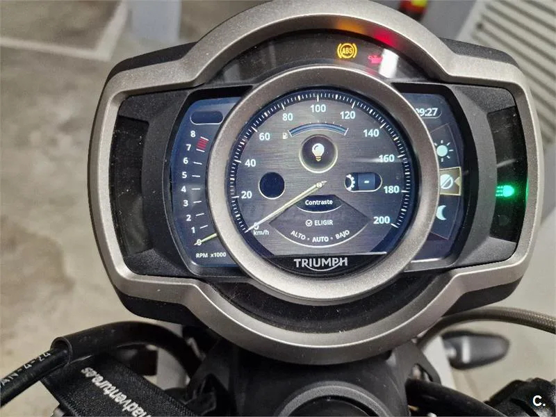 Triumph Scrambler 1200 – Vista 3