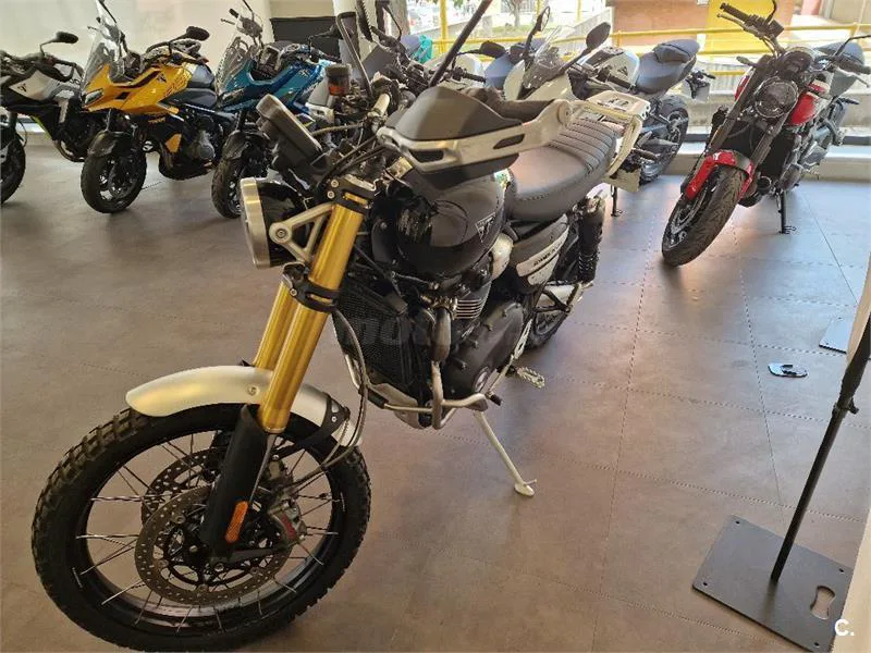 Triumph Scrambler 1200 – Vista 9