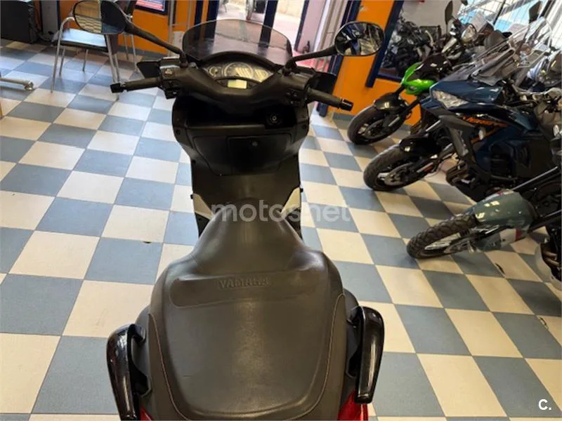 Yamaha XMAX 125 – Vista 13