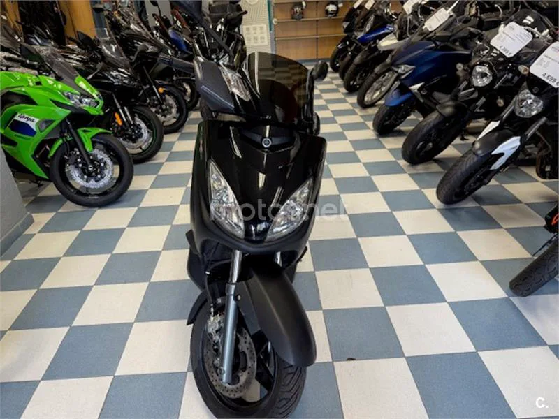 Yamaha XMAX 125 – Vista 3