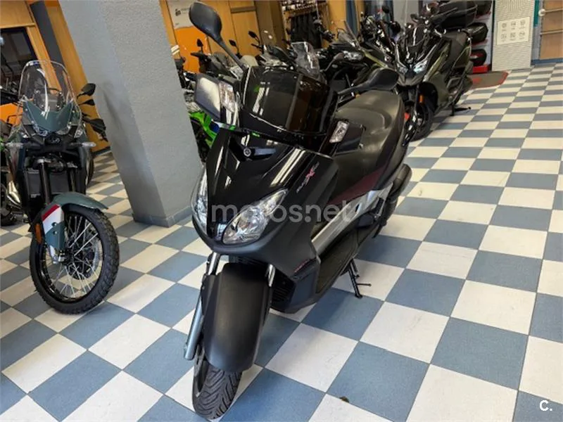 Yamaha XMAX 125 – Vista 8
