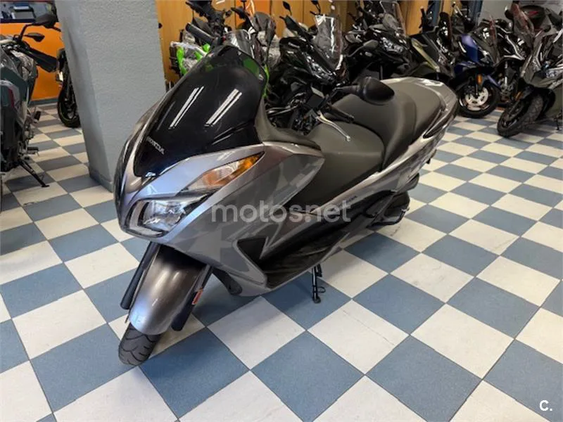 Honda Forza 300 – Vista 4