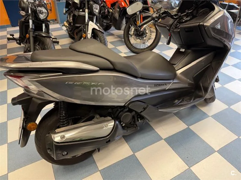 Honda Forza 300 – Vista 9