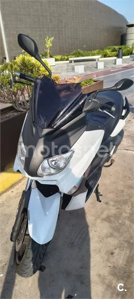 Yamaha XMAX 250 – Vista 2