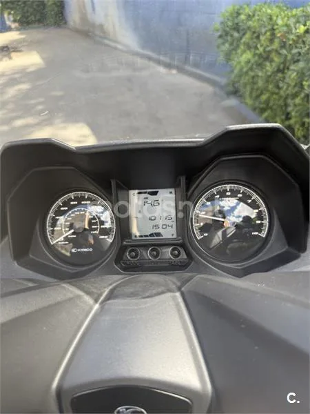 Kymco Grand Dink 300 – Vista 3