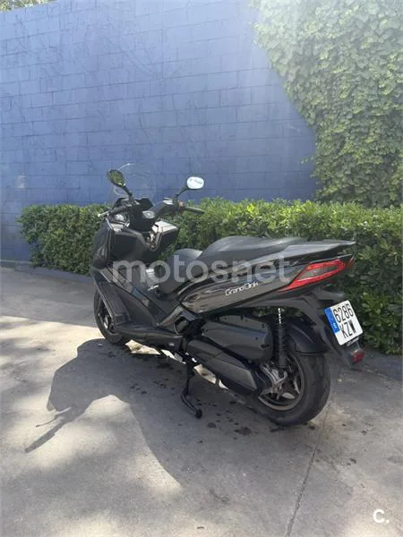 Kymco Grand Dink 300 – Vista 4