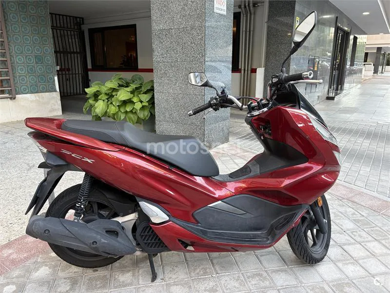 Honda PCX 125 – Vista 3