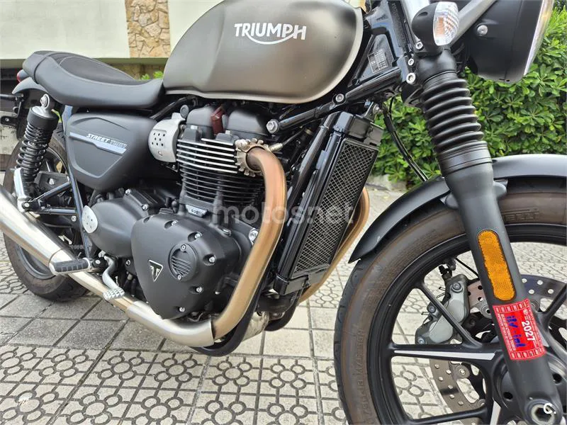 Triumph Street Twin – Vista 2