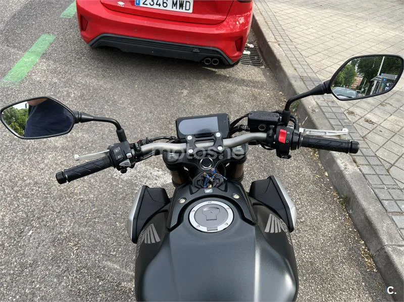 Honda CB 650 R – Vista 4