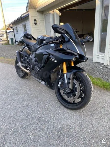 Yamaha R1 – Vista 2