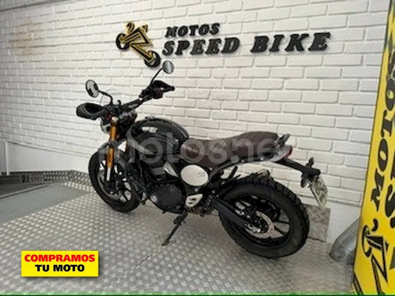 Triumph Scrambler 400 X – Vista 11