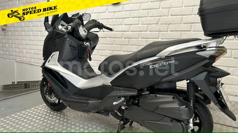 SYM Cruisym – Vista 8