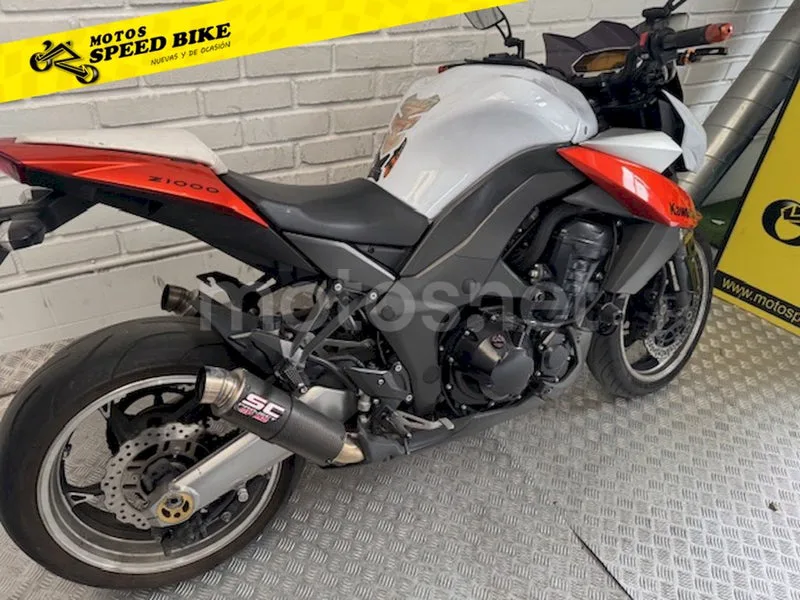 Kawasaki Z1000 – Vista 5