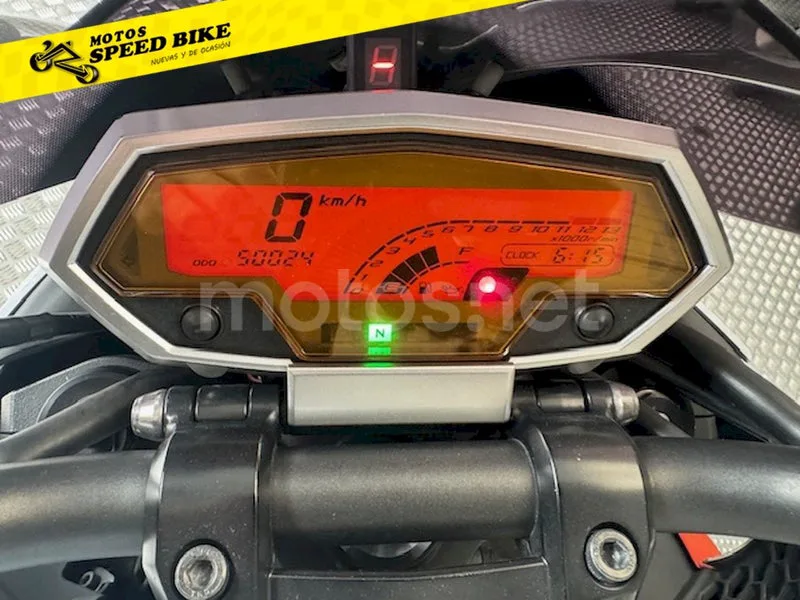 Kawasaki Z1000 – Vista 9