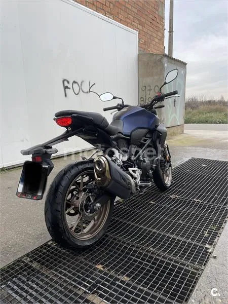 Honda CB 300 R – Vista 3