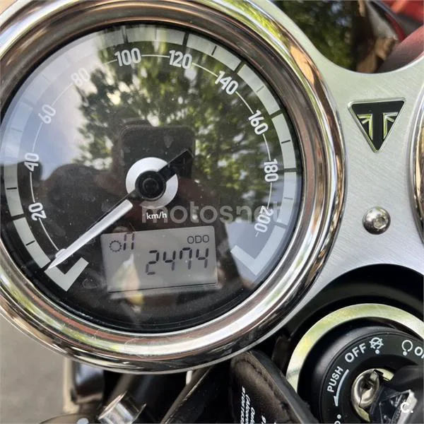 Triumph Bonneville T120 – Vista 2