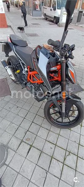 KTM 125 – Vista 4