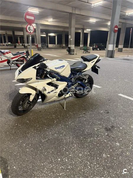 Triumph Daytona 675 SE - Vista 5
