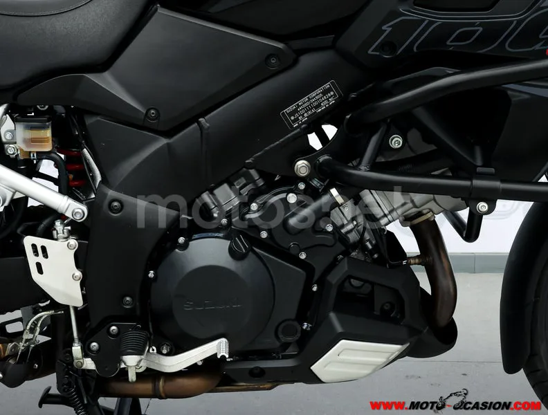 Suzuki V-Strom 1000 – Vista 5