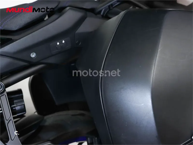 Yamaha Tracer 9 – Vista 15