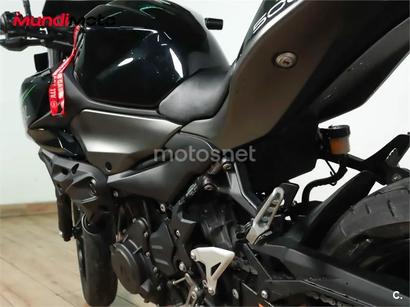Kawasaki Z500 – Vista 9