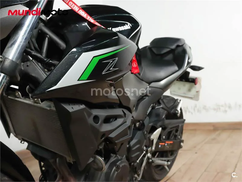 Kawasaki Z500 – Vista 10