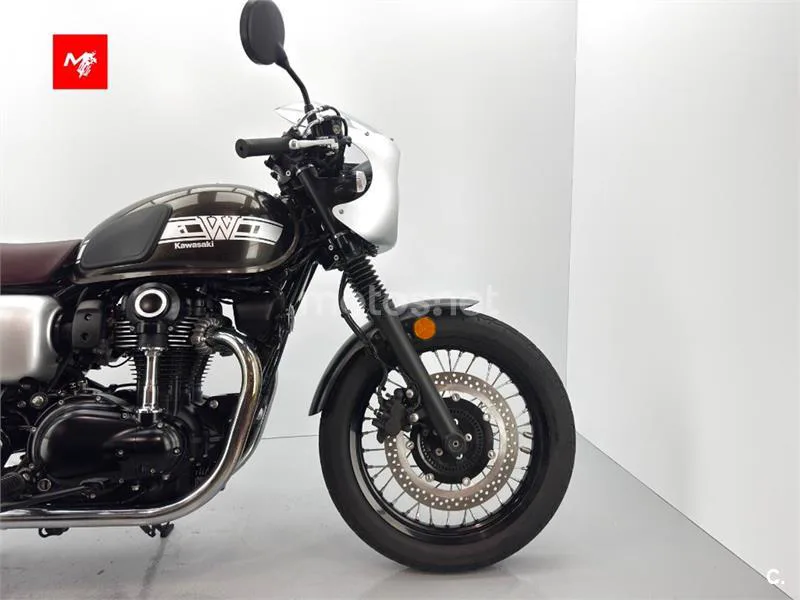 Kawasaki W800 – Vista 11