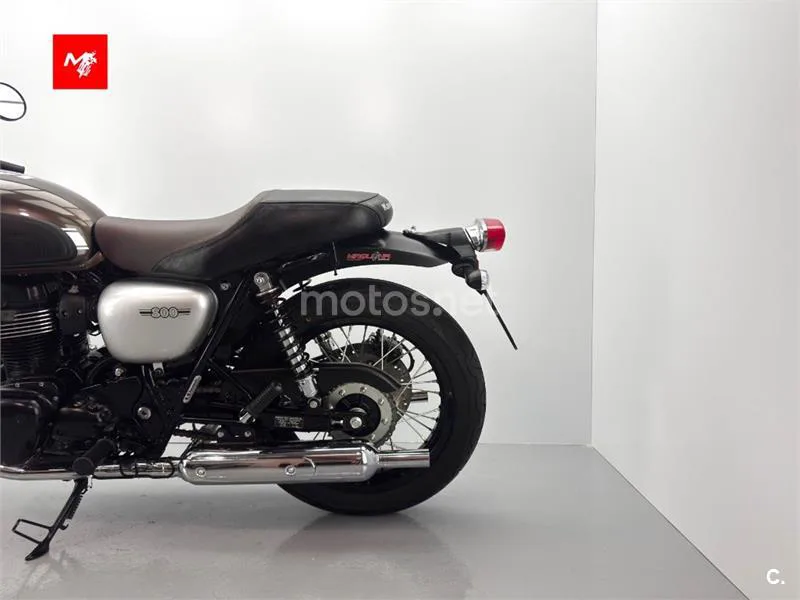Kawasaki W800 – Vista 16