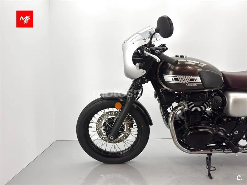 Kawasaki W800 – Vista 17
