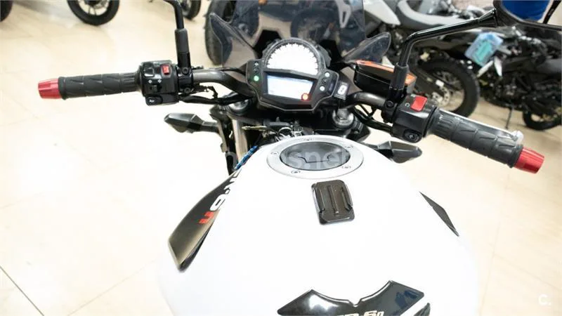 Kawasaki ER-6N – Vista 15