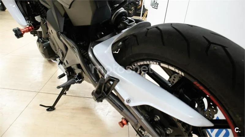 Kawasaki ER-6N – Vista 16